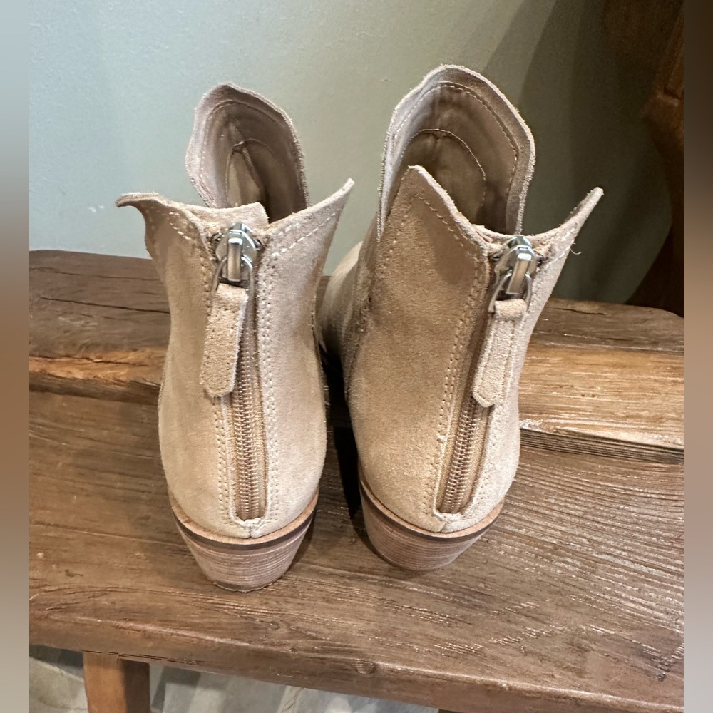 Lisa Vicky EUC Noblex Tan Camel Bootie - Size 7-1/2 - Picture 5 of 7